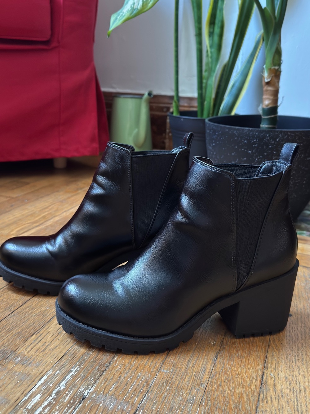Dirty Laundry Black Chelsea Block Heel Ankle Boots - Women Size 8 - Picture 3 of 8